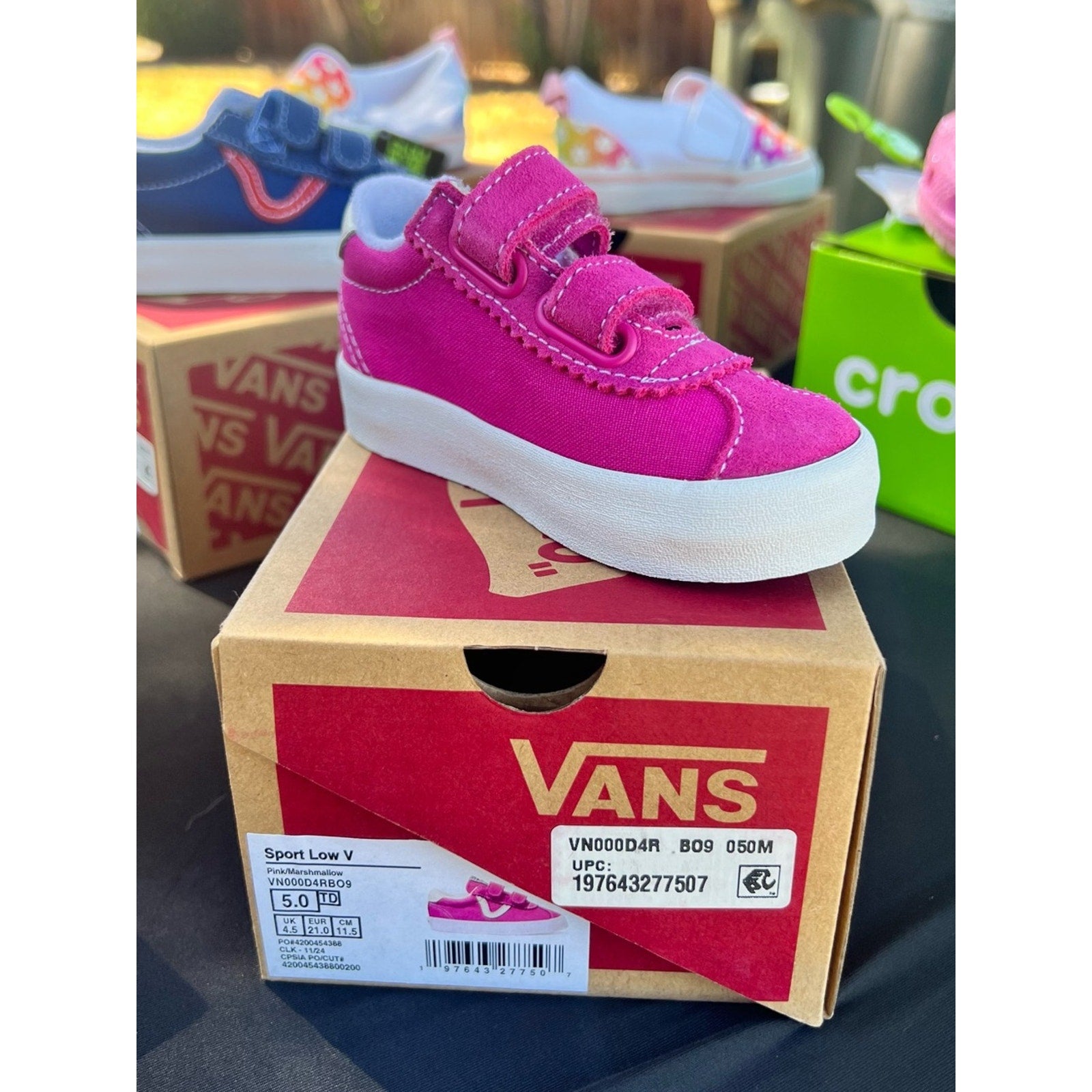 Vans Kids Pink Canvas Hook-and-Loop Low Top Sneaker