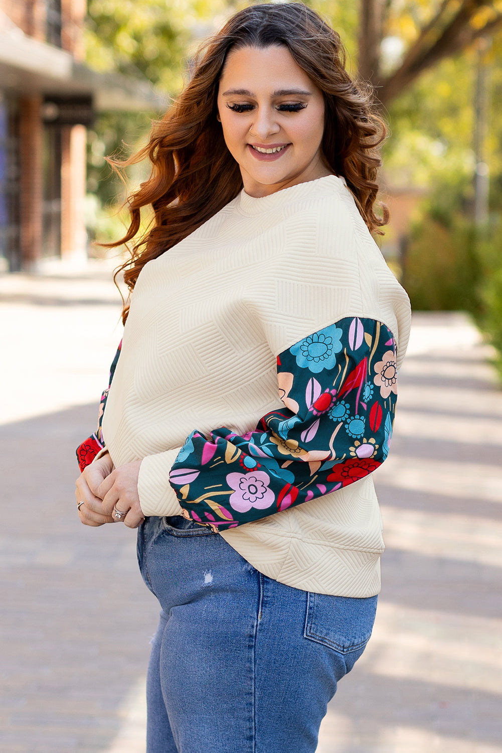 White Floral Patchwork Sleeve Textured Plus Size Pullover Top-2