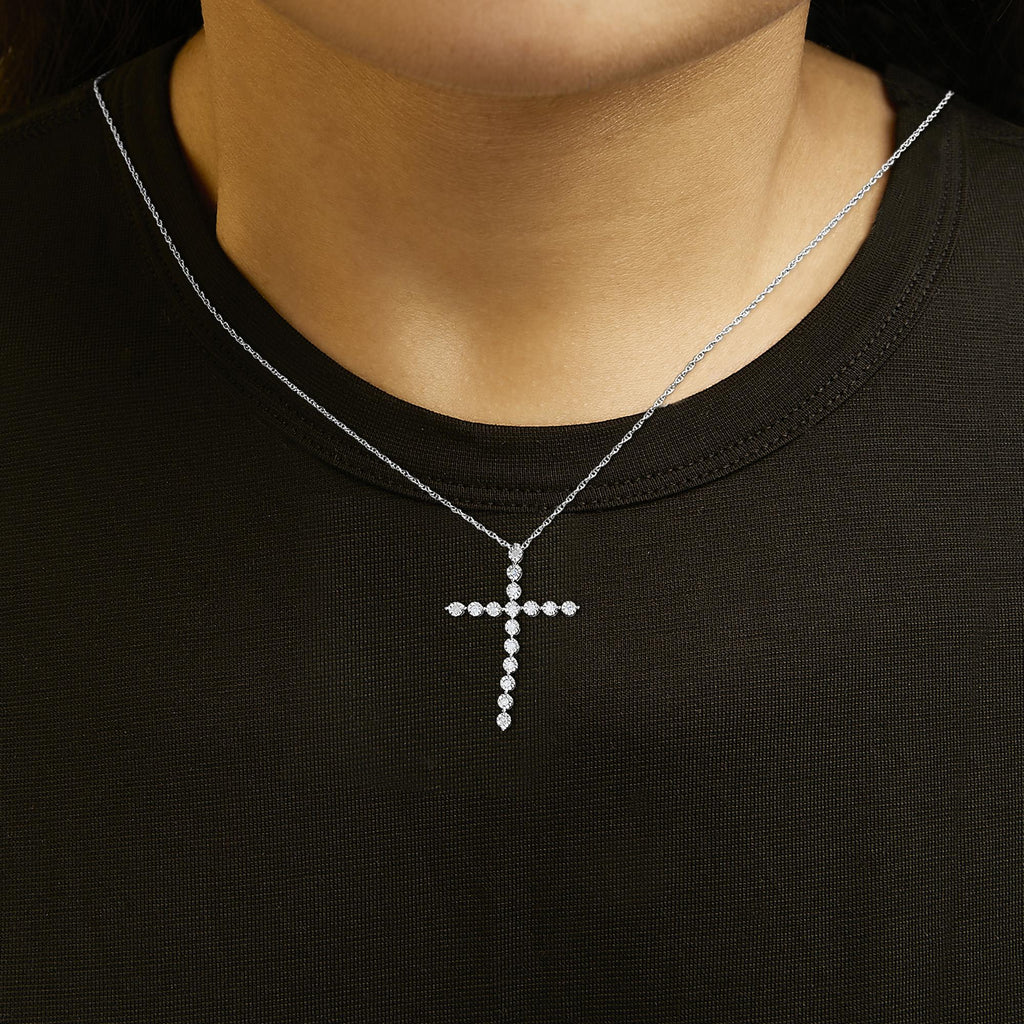 .925 Sterling Silver 1/6 Cttw Brilliant-Cut Diamond Miracle-Set Shared Prong Cross 18" Pendant Necklace (I-J Color, I2-I3 Clarity)
