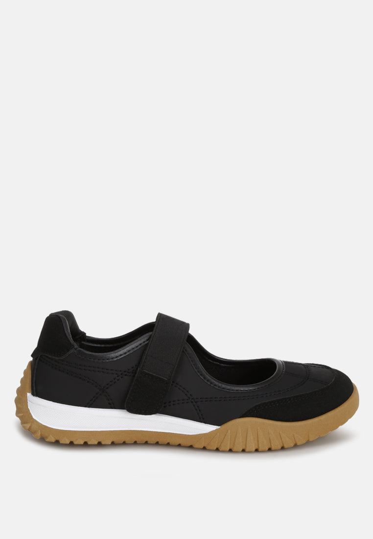 Kairus Adjustable Strap Closure Sneakers